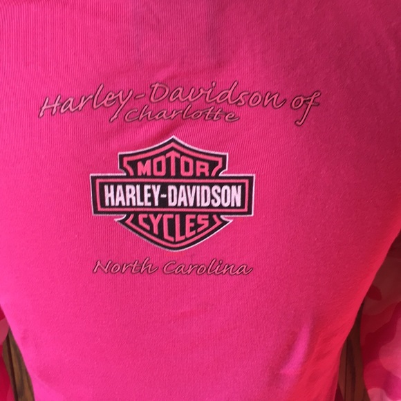 🌟FINAL Price🌟Harley Davidson Camo/Glitter top - Picture 4 of 5